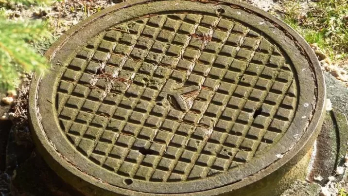 water-grate-manhole-channel-sewerage-sewage-835139-pxherecom-716x403 новости Лобни 